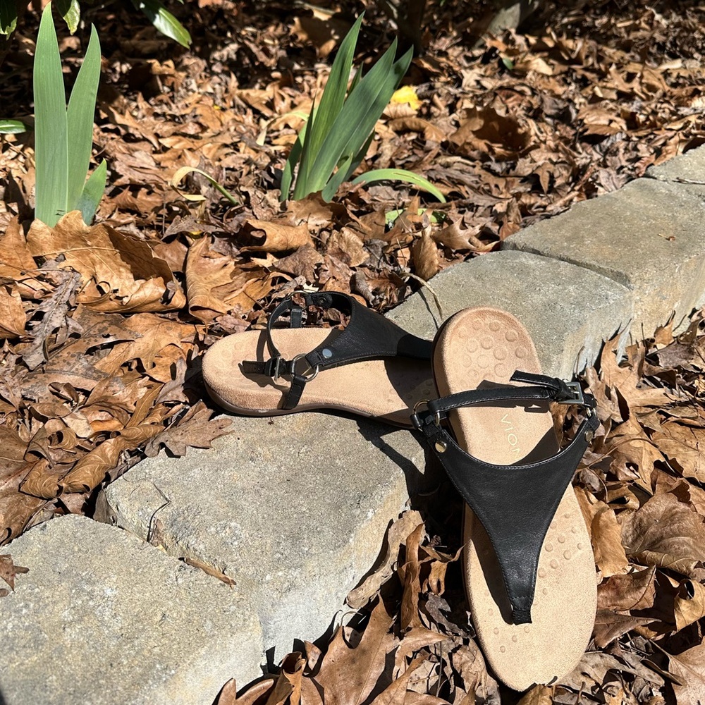 Vionic Kirra Leather Black Thong Sandals Strap Comfortable Footbed Adjustable~ 8 - Picture 10 of 13